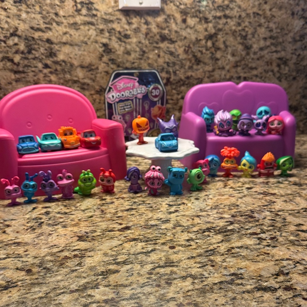 Neon Pop Doorable set - The Entire set of Neon Pop Disney  Doorables -30 figures